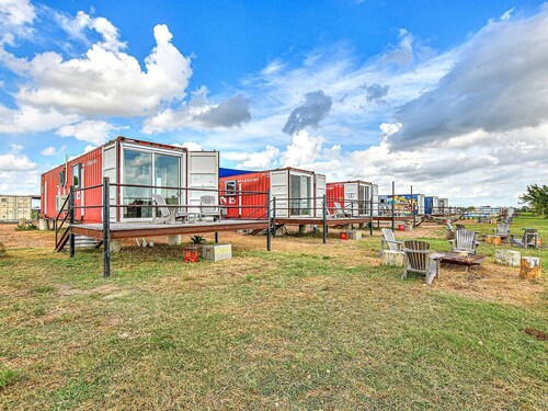 Sustainable Country Getaway Perfect for Free-Spirited Travelers near Austin, Texas