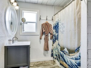 Jetted bath, hair dryer, towels, soap