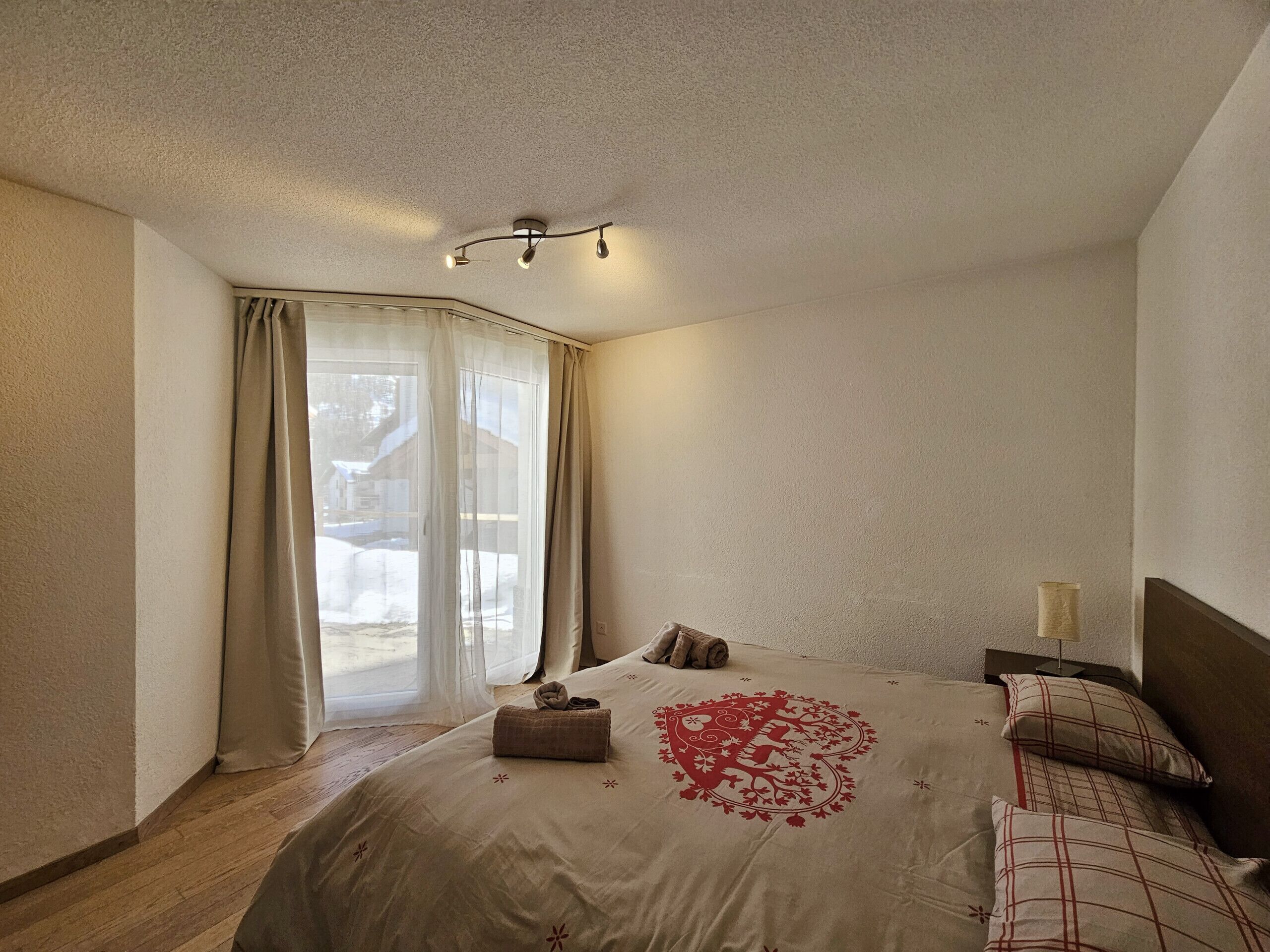 3 chambres, Wi-Fi gratuit, draps fournis
