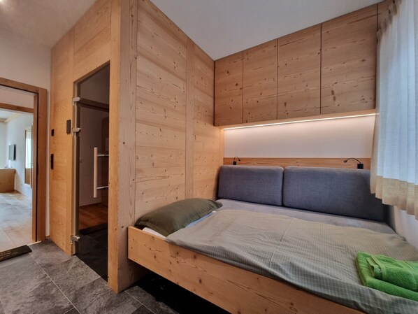 4 bedrooms, free WiFi, bed sheets