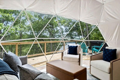 Fully-Equipped Lake Dome with Beautiful Interior and Exterior in Tennessee