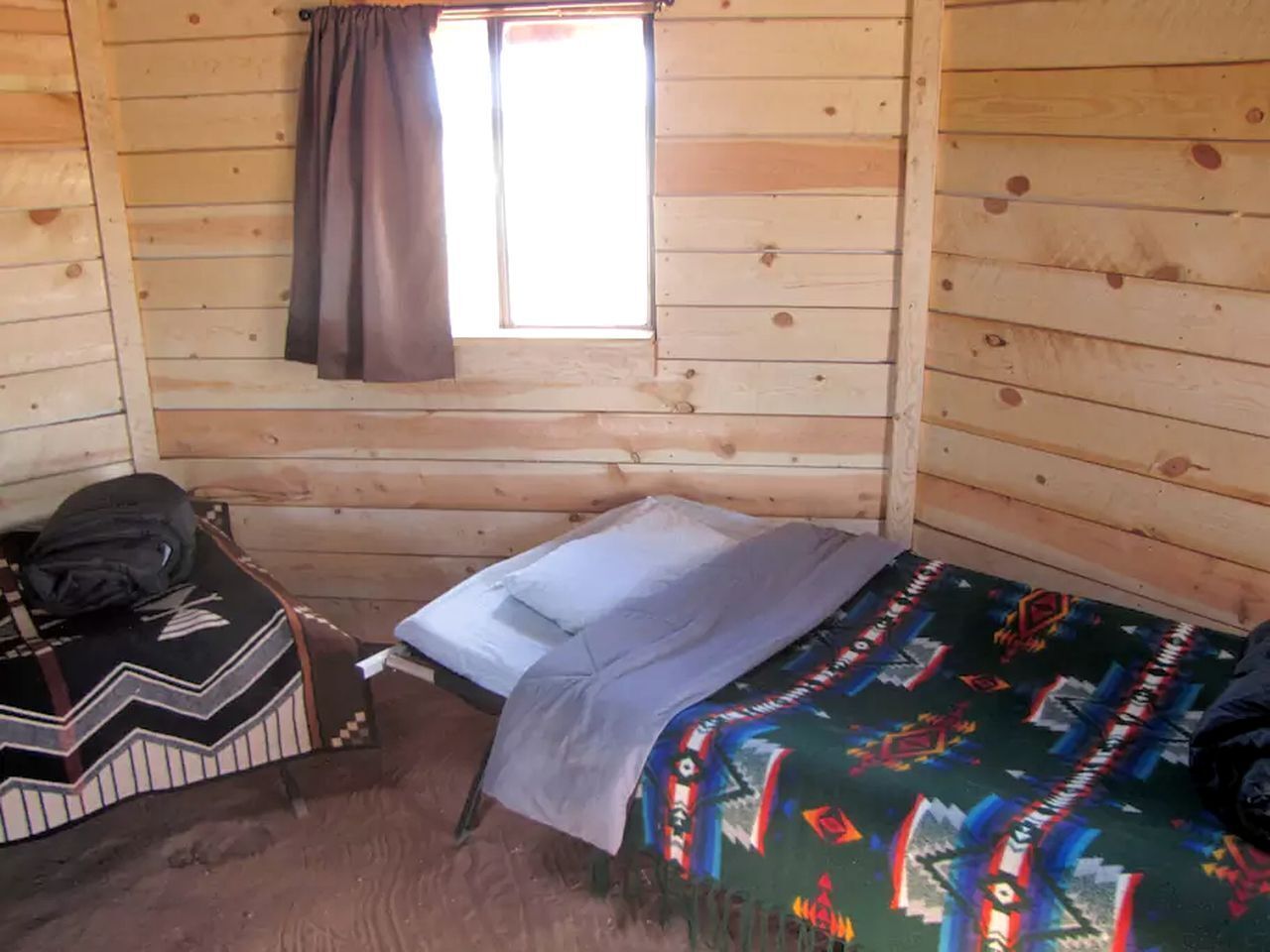 1 habitación y ropa de cama 