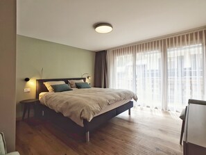 4 bedrooms, free WiFi, bed sheets