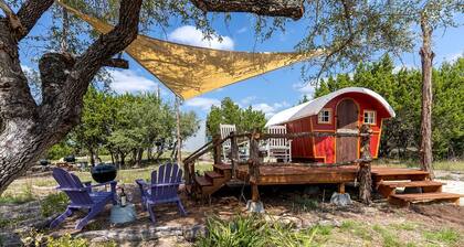 Magical Gypsy Wagon near Dripping Springs for Glamping in Texas