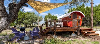 Magical Gypsy Wagon near Dripping Springs for Glamping in Texas