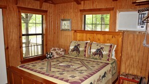 Room - Double U Cowboy in Bandera, TX (Bandera)