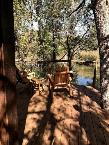 Creekside Texas Tree House Rental on Lake Conroe