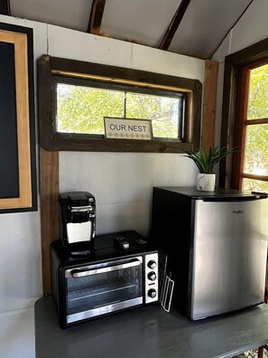 Interior - Creekside Texas Tree House Rental on Lake Conroe (Willis)