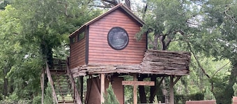 Creekside Texas Tree House Rental on Lake Conroe