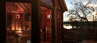Creekside Texas Tree House Rental on Lake Conroe
