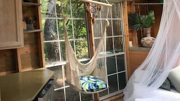 1 bedroom, desk, bed sheets