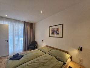 5 多间卧室、免费 WiFi、床单