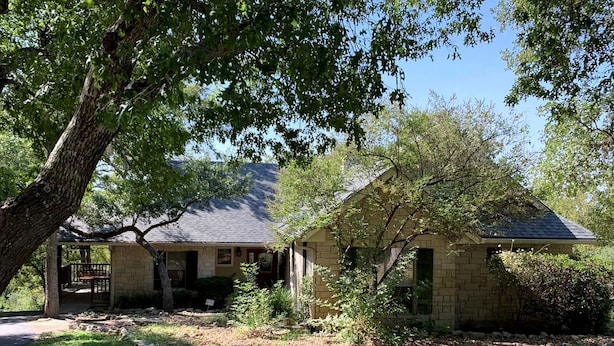 Unclassified image, 1 of 32, button - Peaceful Guadalupe River Retreat, Boerne, Texas (Boerne)