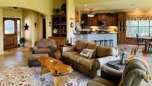 Unclassified image, 5 of 32, button - Peaceful Guadalupe River Retreat, Boerne, Texas (Boerne)