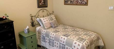 3 bedrooms, WiFi, bed sheets