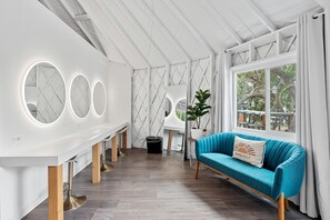 Interior - A Romantic Getaway in this Luxurious Yurt for Couples in Wimberley, TX (Wimberley)