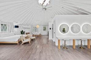 1 室のベッドルーム、WiFi、ベッドシーツ