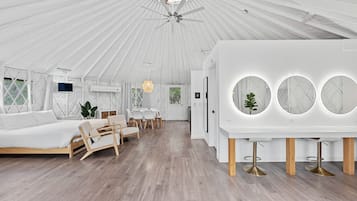 1 bedroom, WiFi, bed sheets