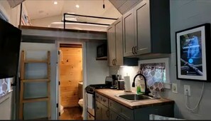 Fridge, stovetop, coffee/tea maker, toaster