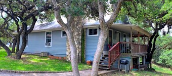 Beautiful and Spacious Texas Hill Country Cottage for a San Antonio Vacation with the Family