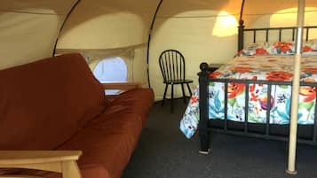 1 habitación, escritorio, wifi y ropa de cama