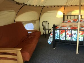 1 bedroom, desk, WiFi, bed sheets