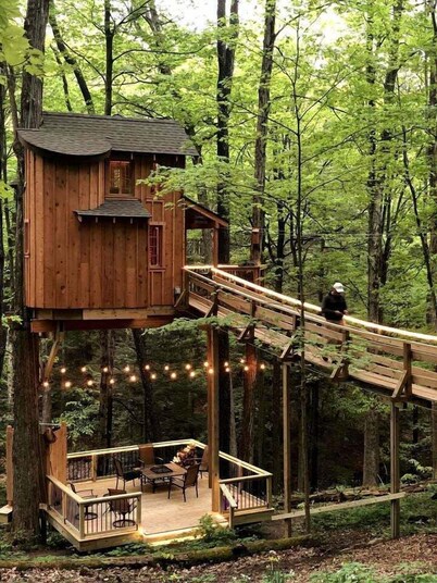 Magical Tree House Rental in the Woods near Syracuse for Glamping in New York State