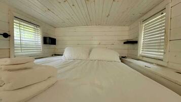 1 habitación, wifi y ropa de cama
