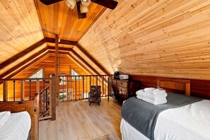 1 bedroom, WiFi, bed sheets - Charming Cabin Nestled in the Forest near the Toccoa River in Suches, Georgia (Suches)