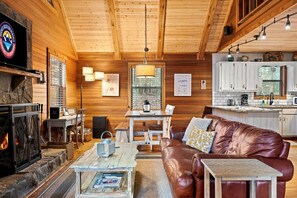 Télévision, cheminée