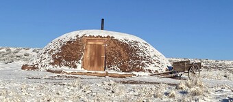 Traditional Navajo Hut Rental for a Secluded Vacation near Page, Arizona