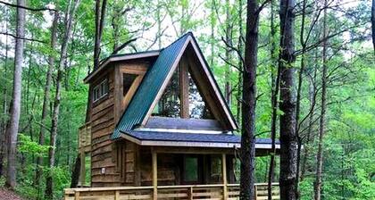 Charming Tree House with a Hot Tub in Chattahoochee National Forest, Georgia