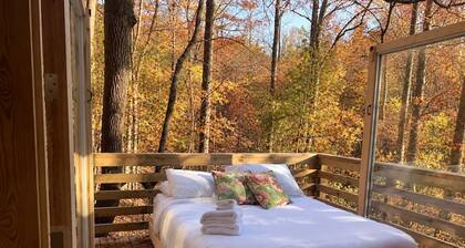 Charming Tree House with a Hot Tub in Chattahoochee National Forest, Georgia