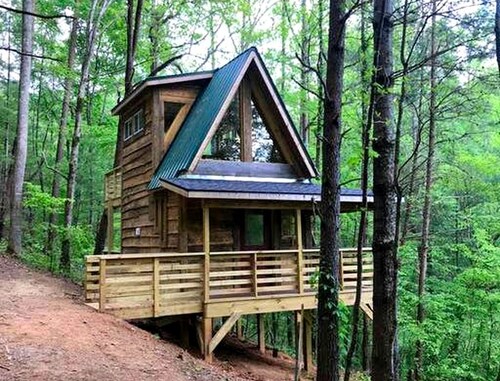 Charming Tree House with a Hot Tub in Chattahoochee National Forest, Georgia