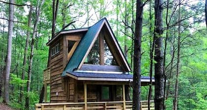 Charming Tree House with a Hot Tub in Chattahoochee National Forest, Georgia