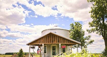 Converted Grain Silo for Unique Glamping Accommodation in Alvin, Illinois