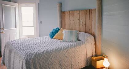 Converted Grain Silo for Unique Glamping Accommodation in Alvin, Illinois