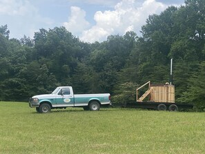 Property grounds - Off-Grid Experience in Cozy Mini A-Frame in Picturesque Tennessee (Grandview)