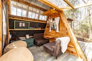 Terrace/patio - Off-Grid Experience in Cozy Mini A-Frame in Picturesque Tennessee (Grandview)