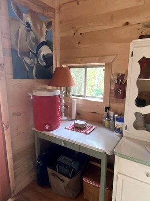 Interior - Amazing Tiny House Rental for Unique Romantic Getaways in Tennessee (Grandview)