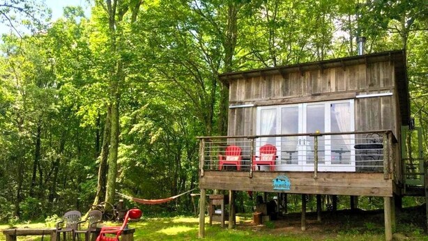 Terrace/patio - Amazing Tiny House Rental for Unique Romantic Getaways in Tennessee (Grandview)