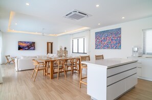 Villa, Patio, Sea View | In-room dining