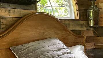 1 habitación y ropa de cama