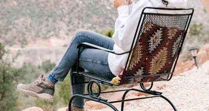 Dry Glamping Tent Near Zion National Park, Ideal for Couples
