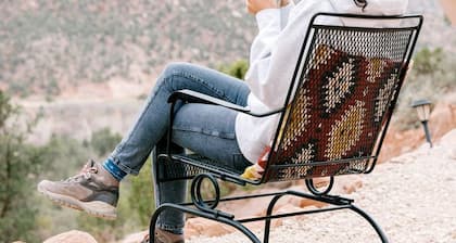 Dry Glamping Tent Near Zion National Park, Ideal for Couples