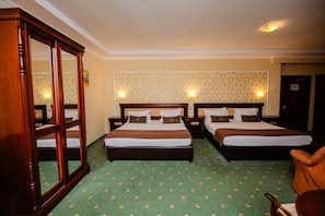 In-room safe, soundproofing, free WiFi