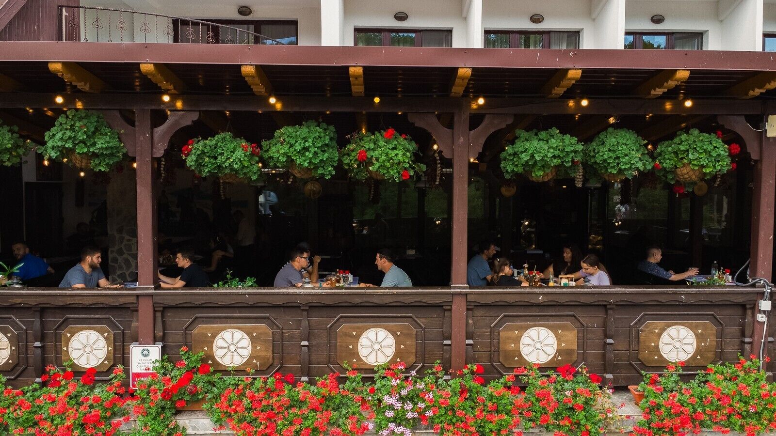 ด้านหน้าที่พัก