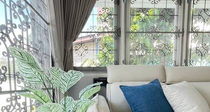 5 Beds 452sqm With Private Garden Pet-friendly Cctv Quiet and Homey