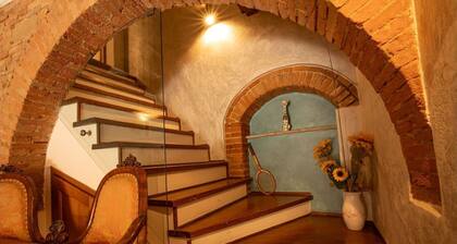 COLLESI PALACE PRESTIGIOUS LARGE GROUND SKY PLACED NEAR MAIN SQUARE