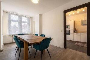 Dining - Apartment 'Theater' with Wi-Fi (Gera)